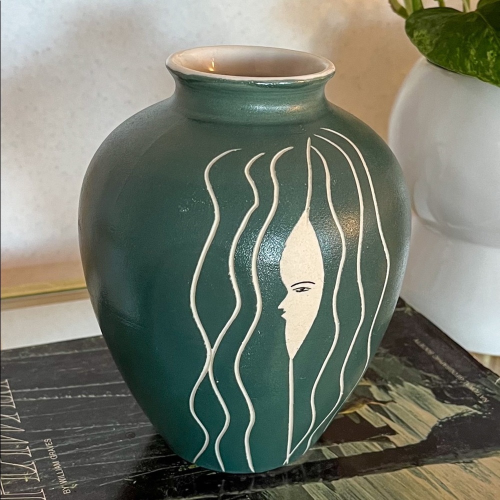 Rare Waylande Gregory 1950s Sgraffito Teal Green Art Deco Moon Face Vase Pottery - Picture 4 of 9